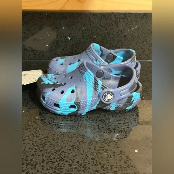 NWT Crocs Classic Marbled Navy Toddler' Clog Shoes Size 8 - Picture 2 of 5